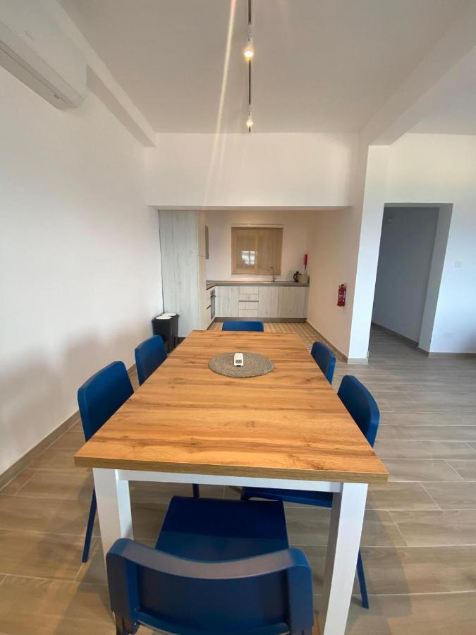 Beachfront Sliema Apartment Kültér fotó